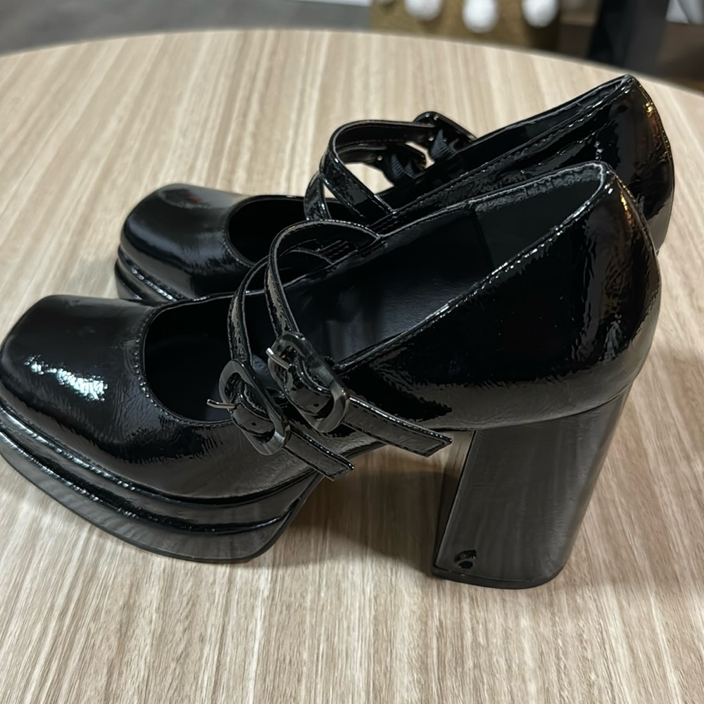 Circus NY Pepper Mary Jane Platform Pump in Black Size 7.5